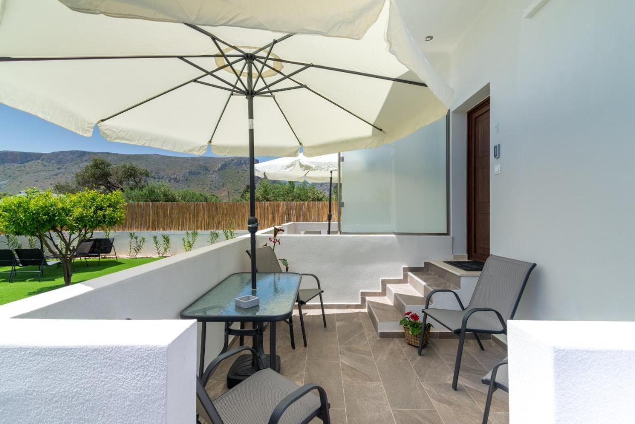 Cozy House With Pool Near Beach Gazi Buitenkant foto