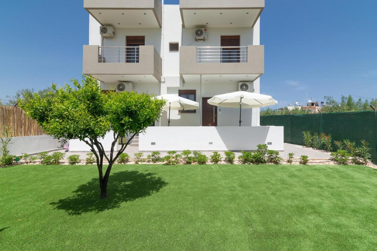 Cozy House With Pool Near Beach Gazi Buitenkant foto