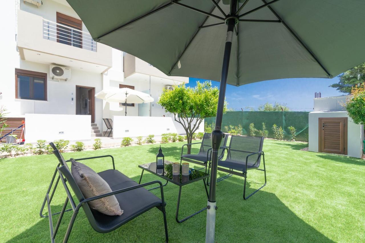 Cozy House With Pool Near Beach Gazi Buitenkant foto