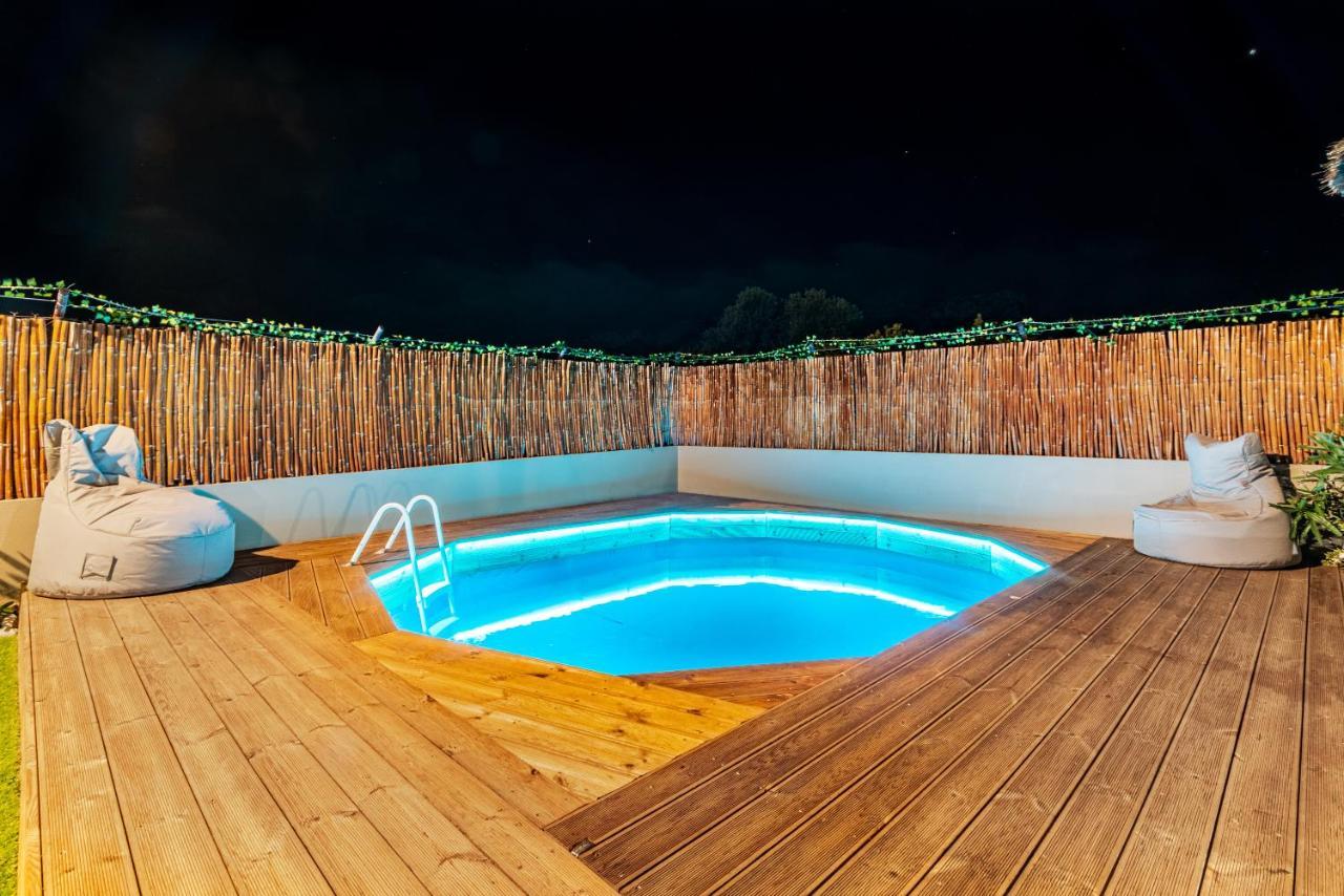 Cozy House With Pool Near Beach Gazi Buitenkant foto
