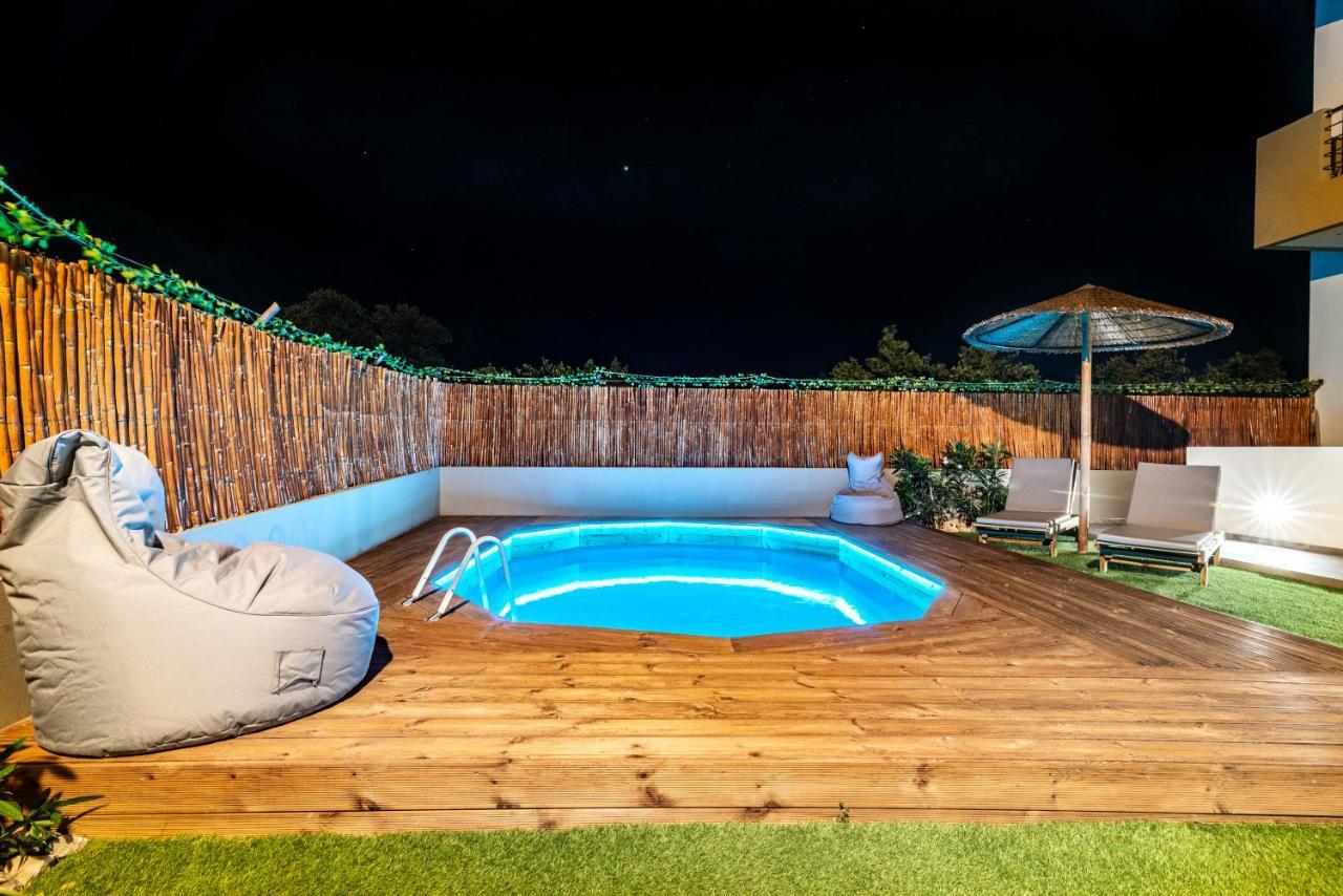 Cozy House With Pool Near Beach Gazi Buitenkant foto