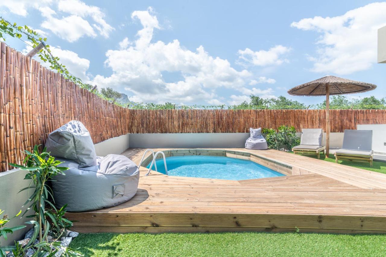 Cozy House With Pool Near Beach Gazi Buitenkant foto