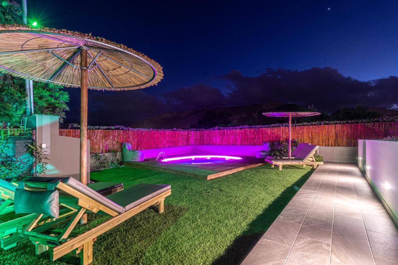 Cozy House With Pool Near Beach Gazi Buitenkant foto