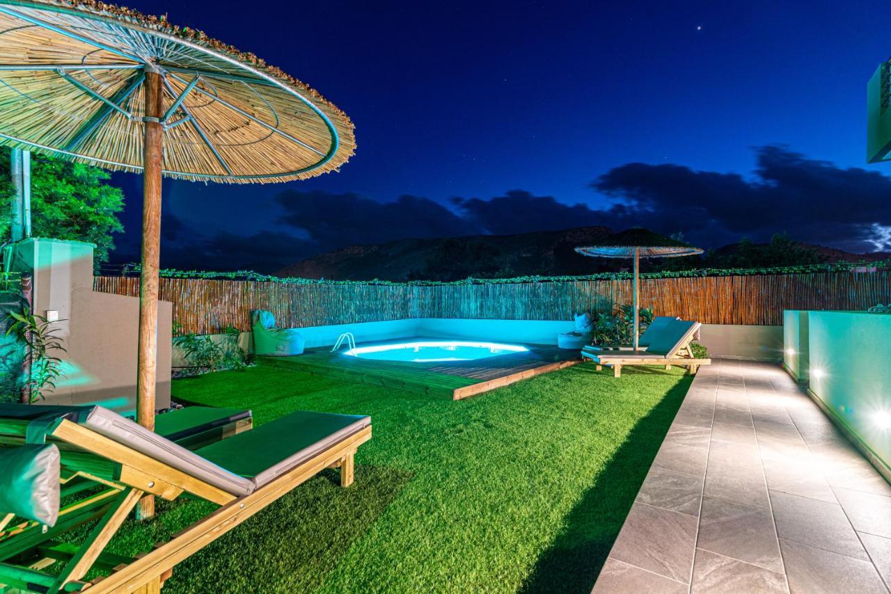 Cozy House With Pool Near Beach Gazi Buitenkant foto